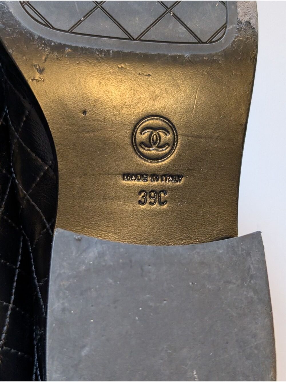 Chanel Quilted Lambskin Coin Loafers Size 39 In EUC - Picture 11 of 15